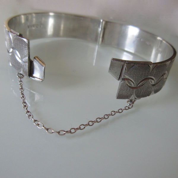 British Etched Sterling Silver Hinged Bangle by Monomil