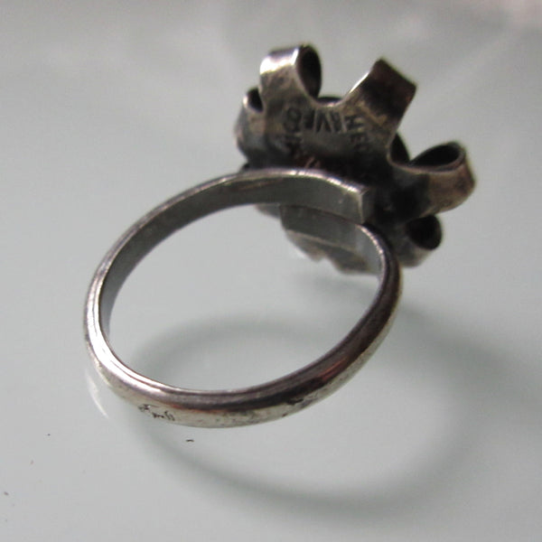 Vintage Sterling Silver Mother of Pearl Flower Mexican Ring